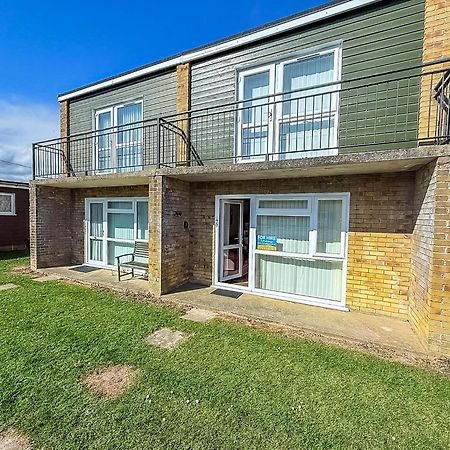 Lovely 4 Berth Chalet To Hire In Hemsby Nearby The Beach Ref 18177B المظهر الخارجي الصورة