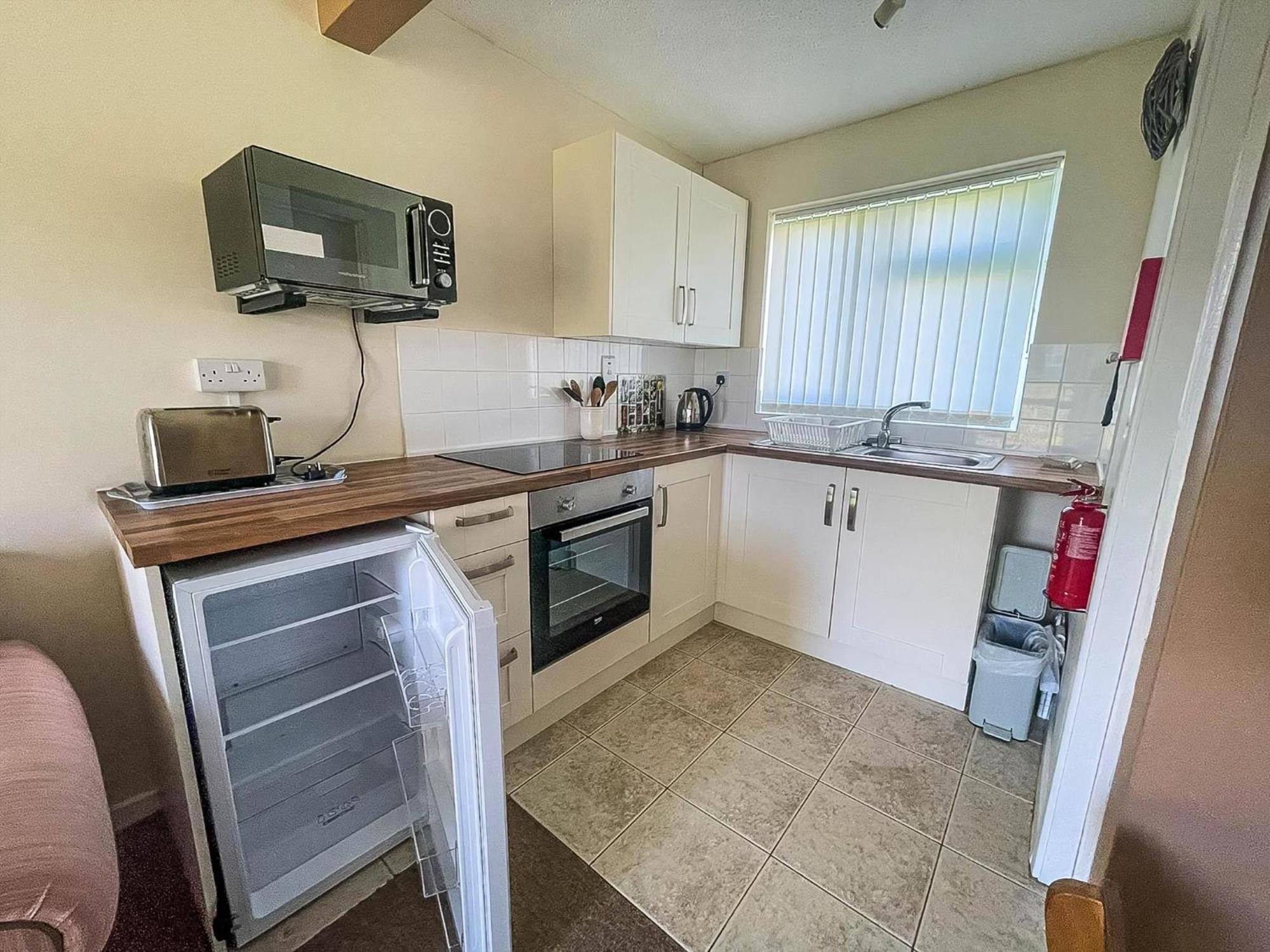 Lovely 4 Berth Chalet To Hire In Hemsby Nearby The Beach Ref 18177B المظهر الخارجي الصورة